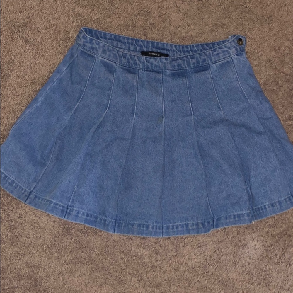 Denim pleated skirt